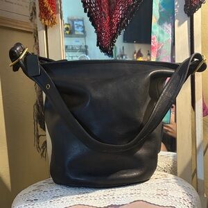 Vintage Coach Black Leather Shoulder Bag